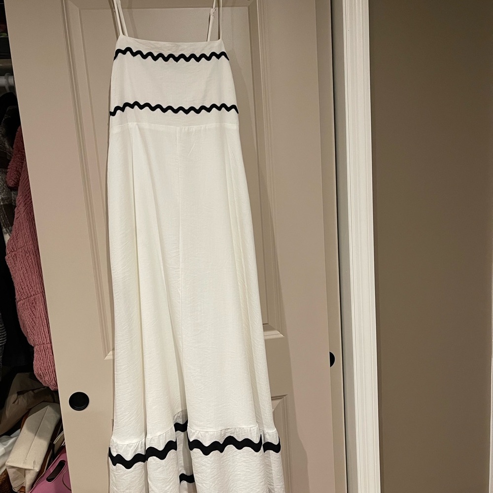 Elegant White and Black Maxi Dress
